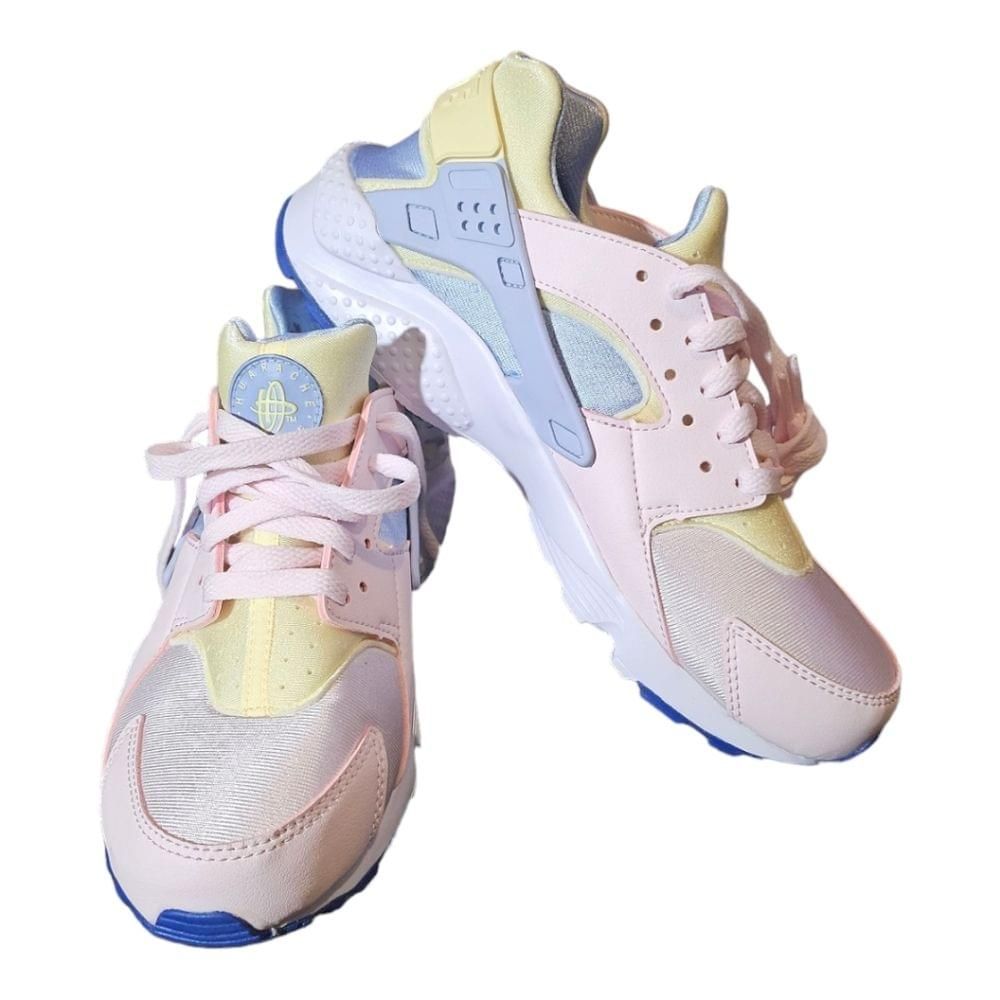 NWOT Nike Huarache Run Girls Sneakers Size 7Y