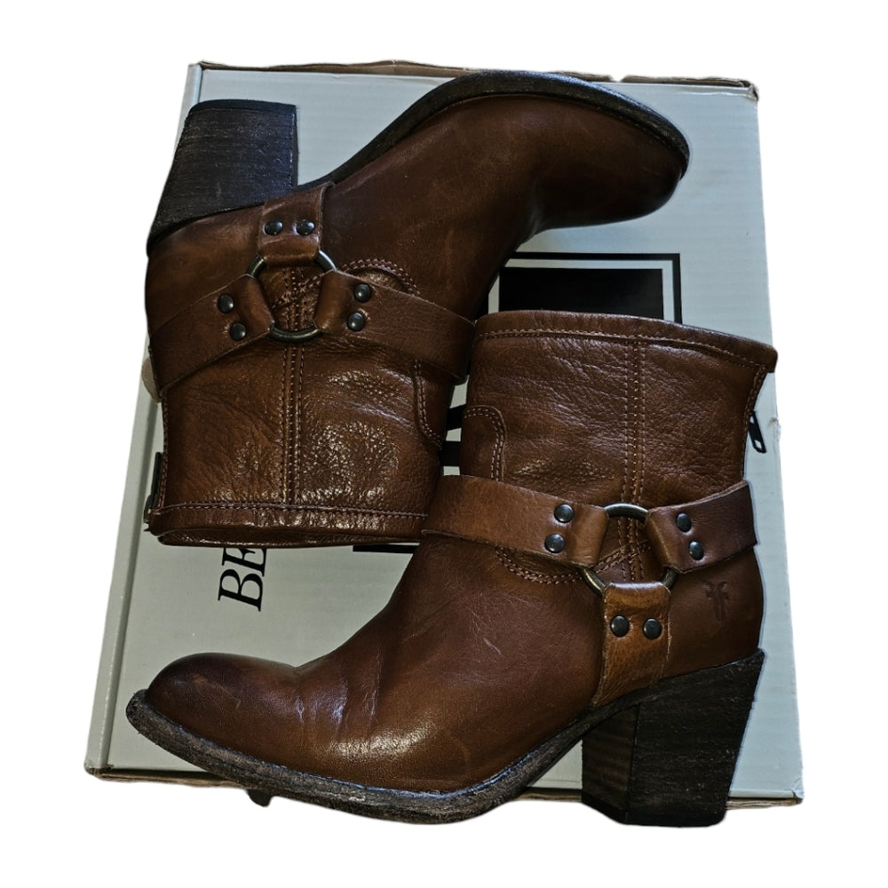 Frye Tabitha Harness Short Boots Cognac Size 6.5